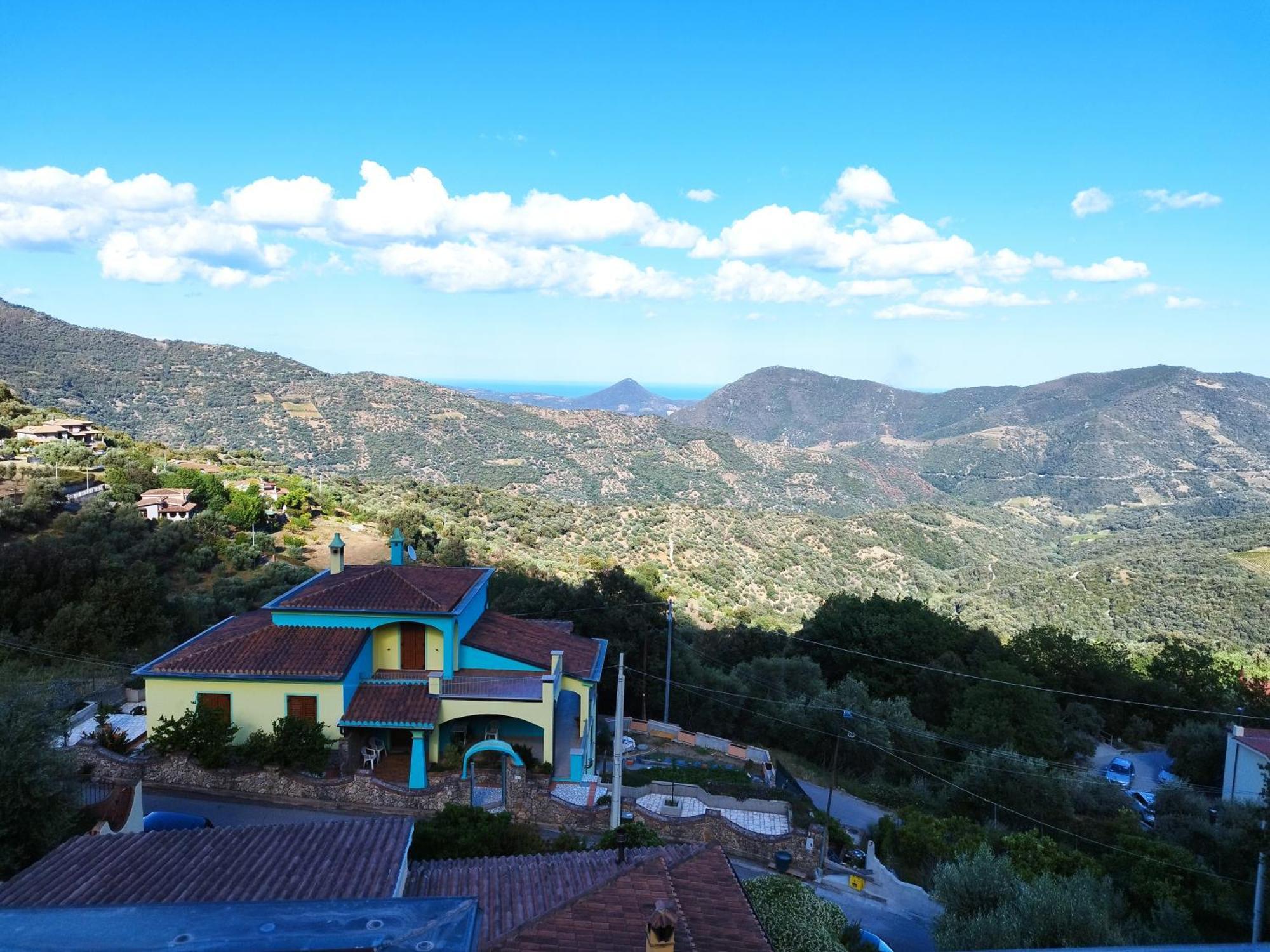 Appartamenti La Collina Jerzu المظهر الخارجي الصورة