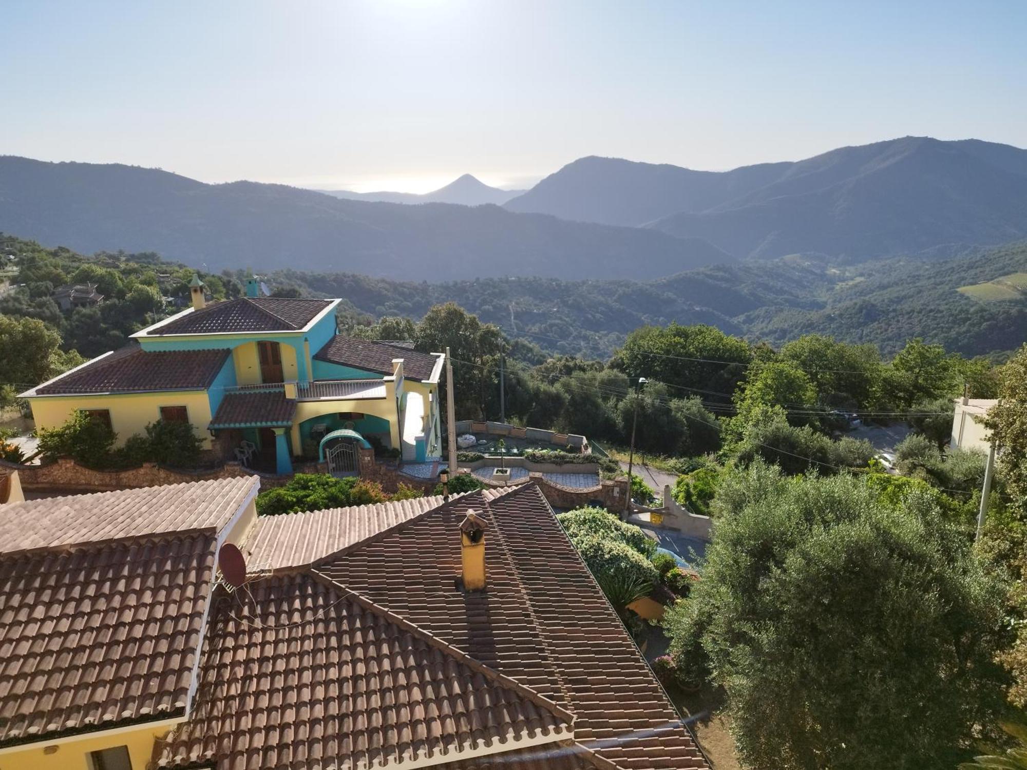 Appartamenti La Collina Jerzu المظهر الخارجي الصورة