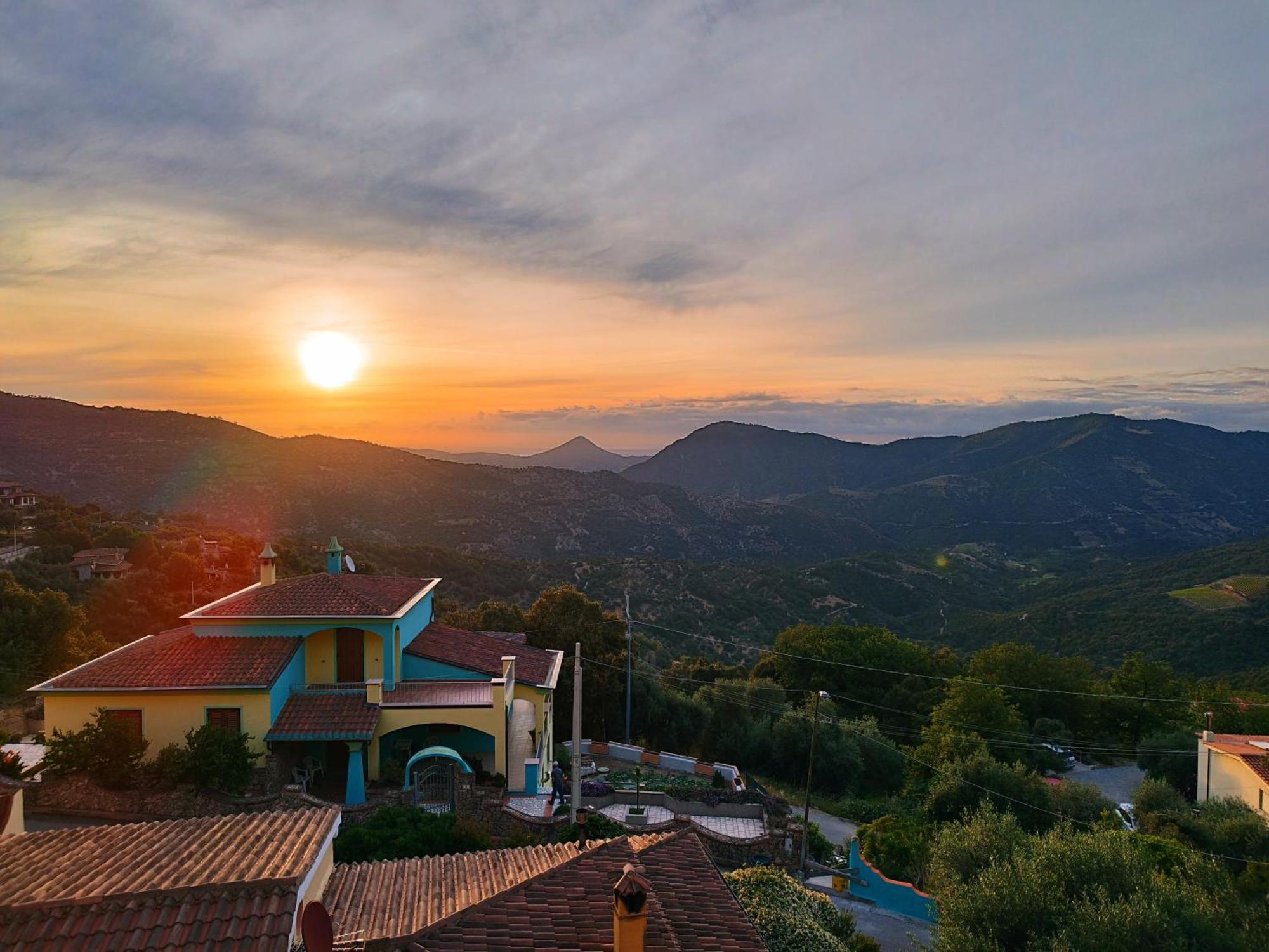 Appartamenti La Collina Jerzu المظهر الخارجي الصورة